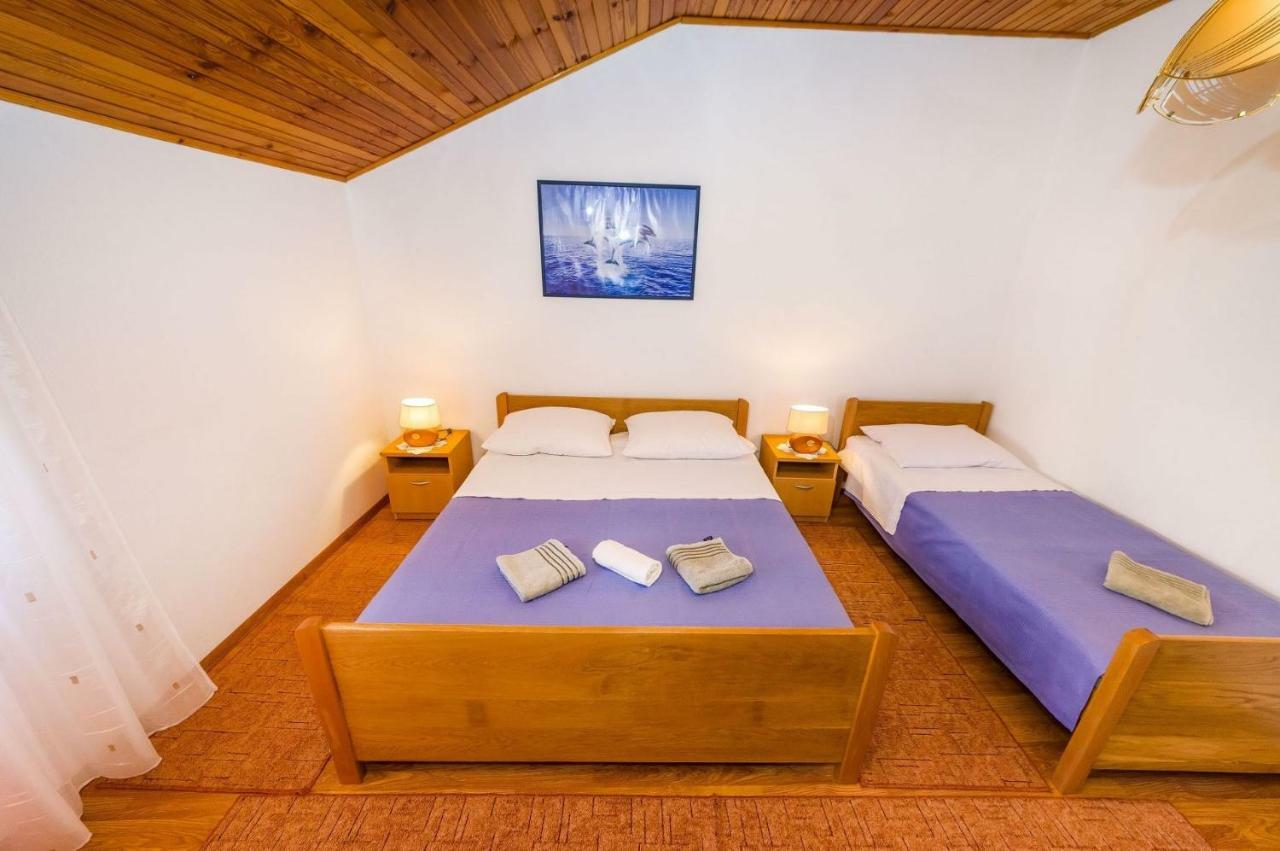 Apartment Matkos - With Garden And Terrace Нин Экстерьер фото
